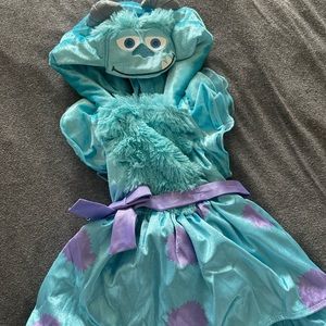 Preloved infant monsters inc sully costume. 6-12 months